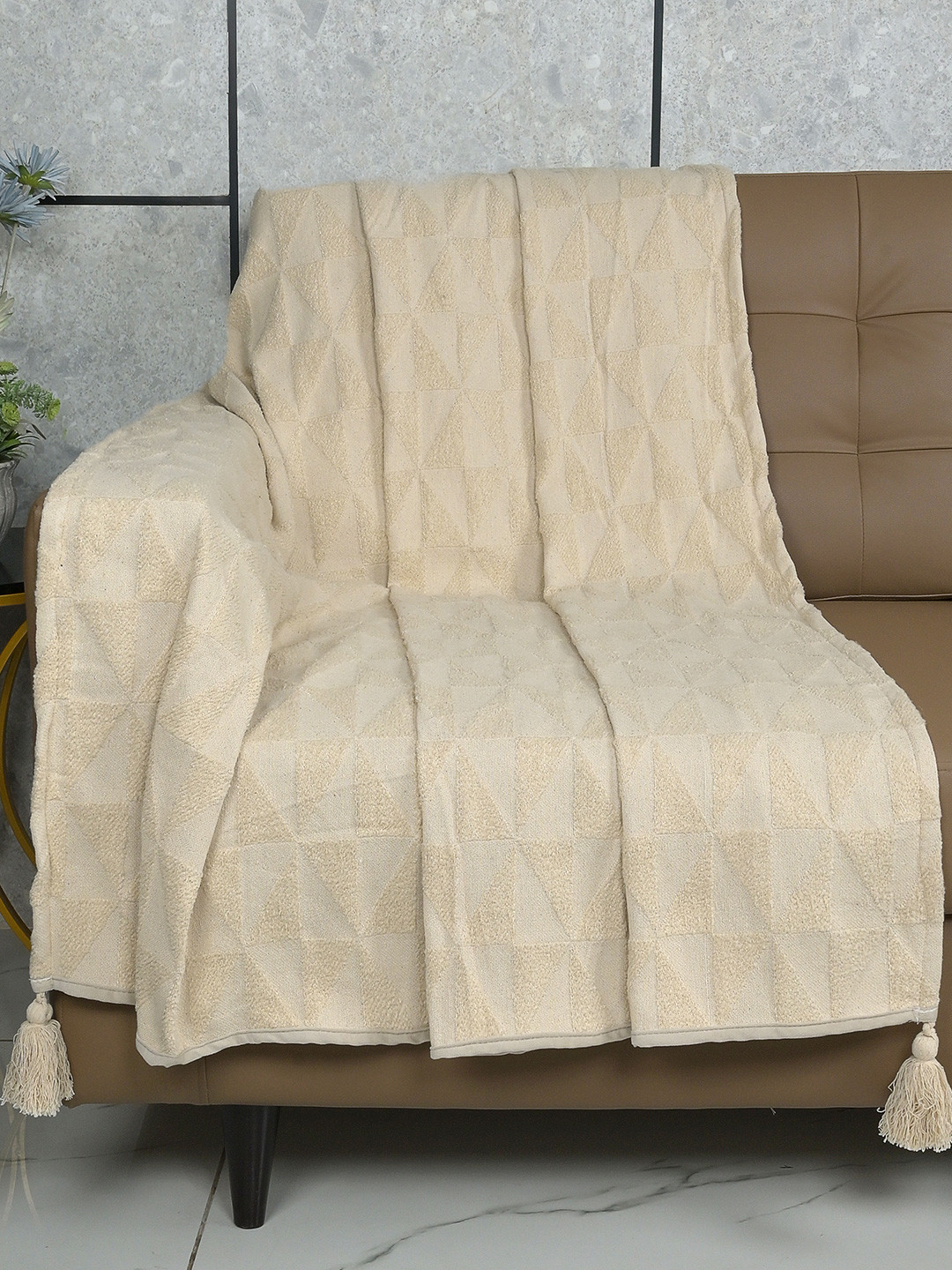 Saral Home Soft Meri Beige Self-Design Throws