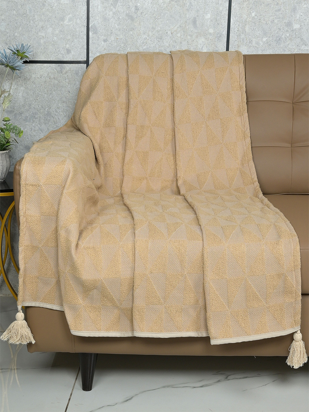 Saral Home Beige Printed Sofa Throws Blanket