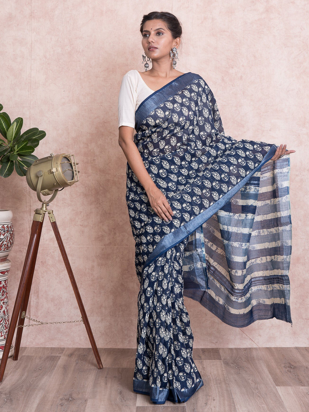 Kishori Sarees Dabu Printed Zari Saree