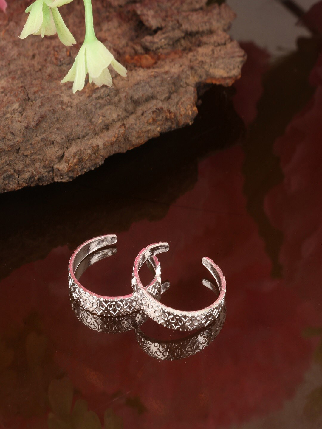 Silver Chest Set of 2 925 Silver-Plated Toe Rings