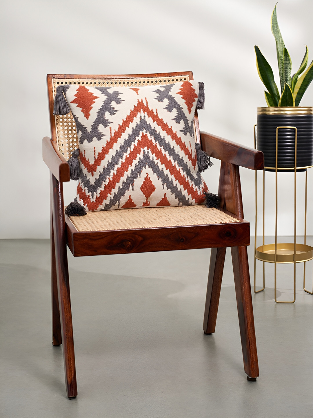 Living scapes by Pantaloons Geometric Cotton Breathable Cushion Cover - 15.7 x 15.7 Inches