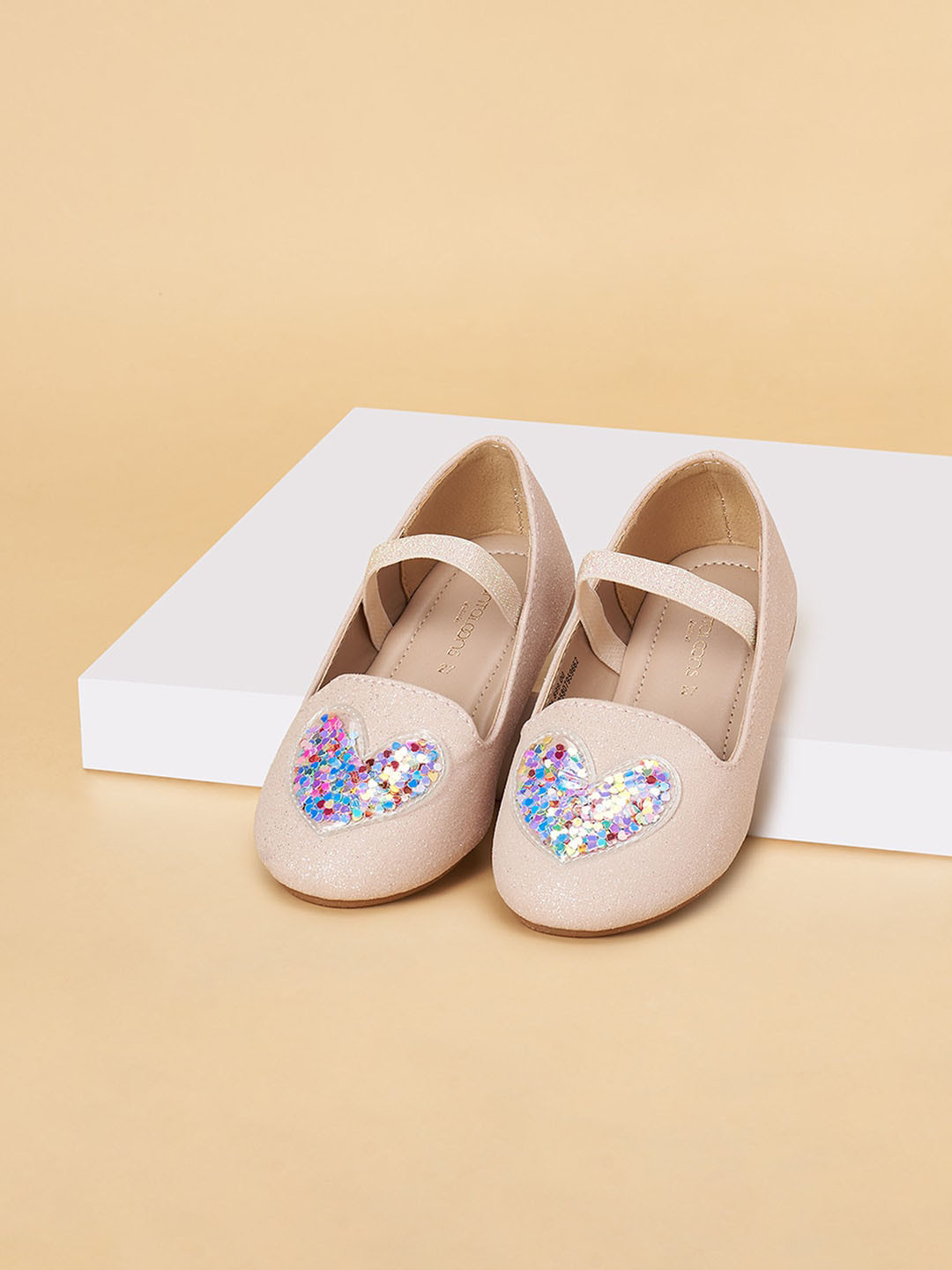 Pantaloons Junior Girls Embellished Mary Janes