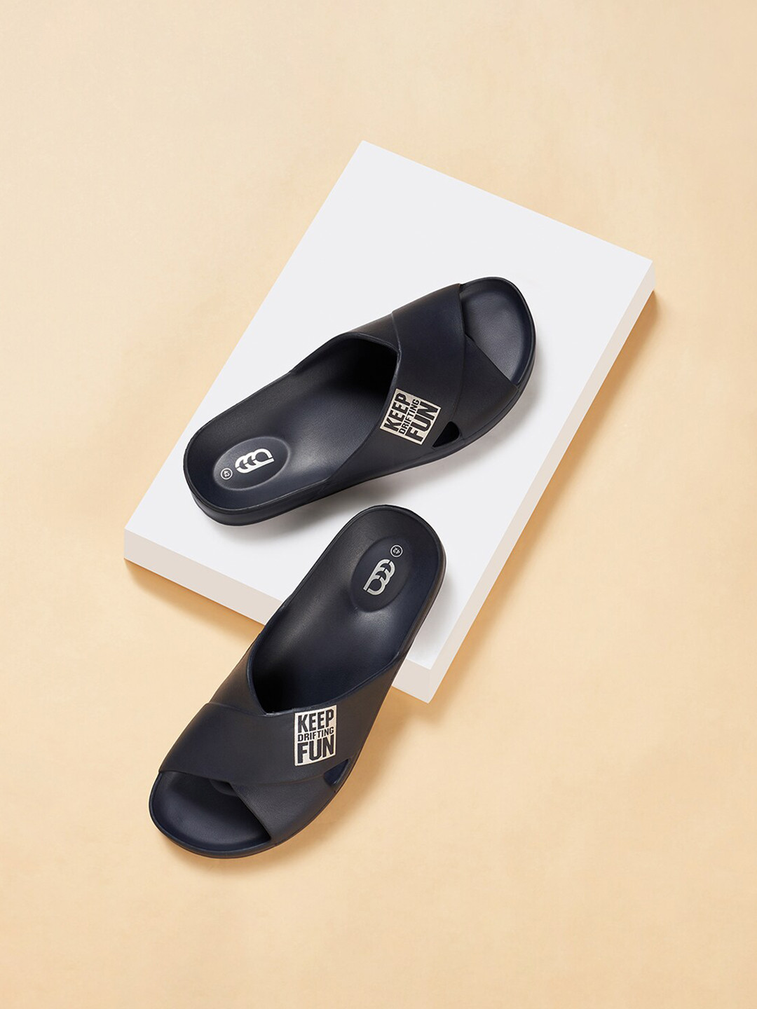 Ajile by Pantaloons Men Rubber Sliders