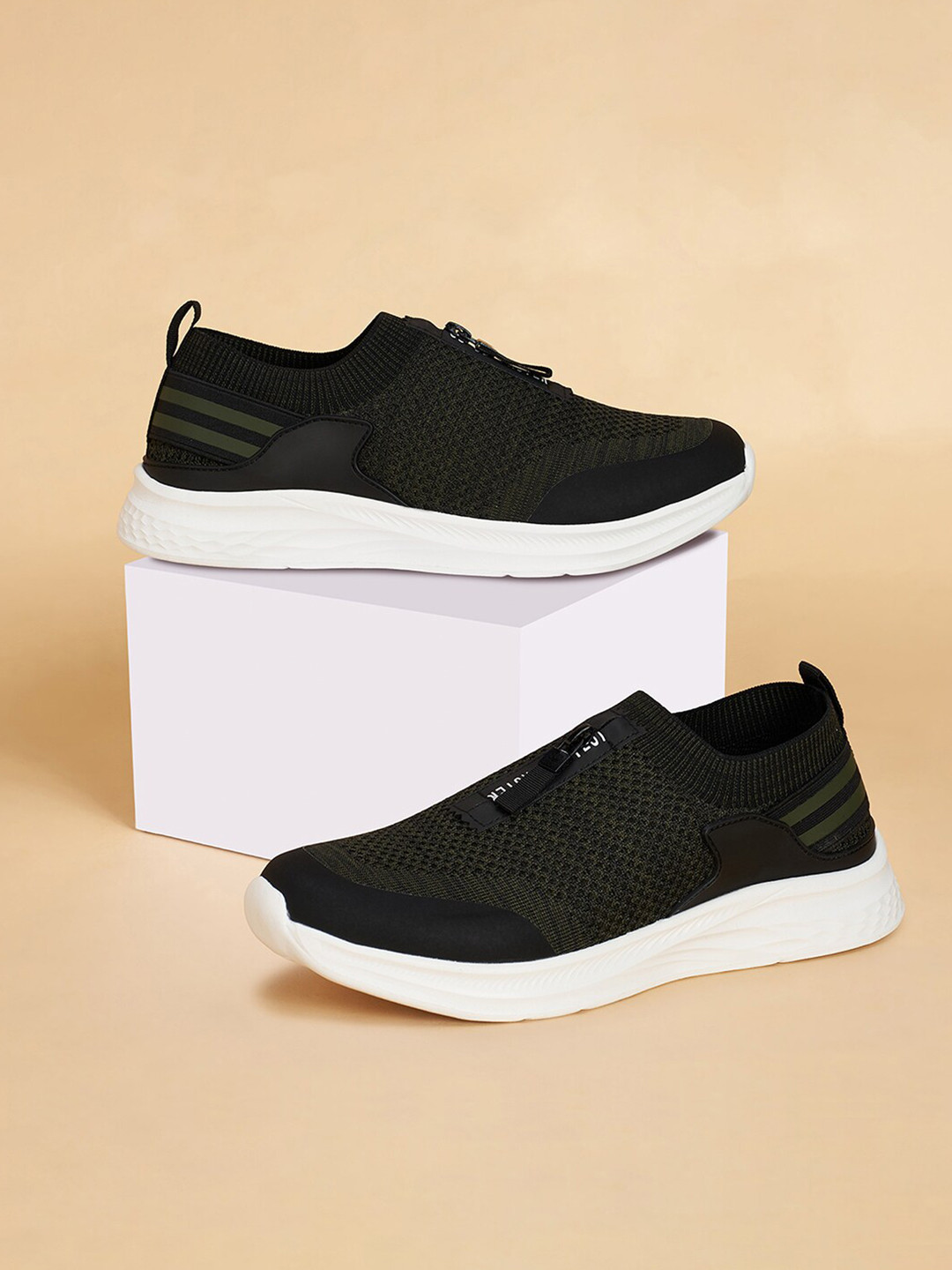 Ajile by Pantaloons Men Walking Shoes