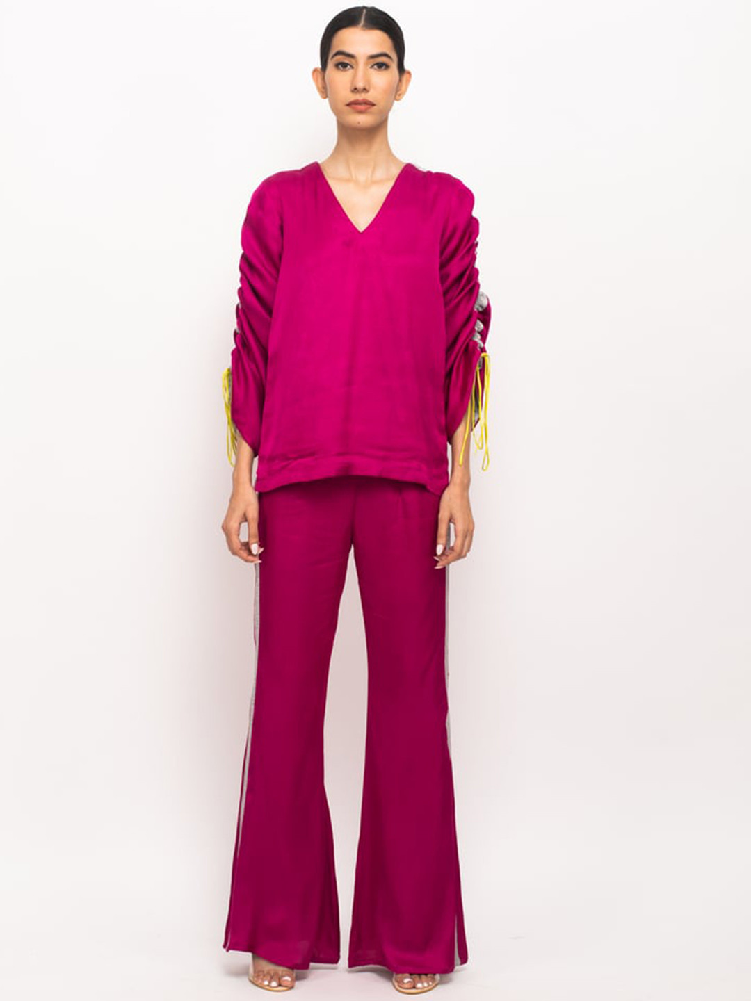 Neora Colorblocked V-Neck Ruched Sleeves Tunic With Trousers