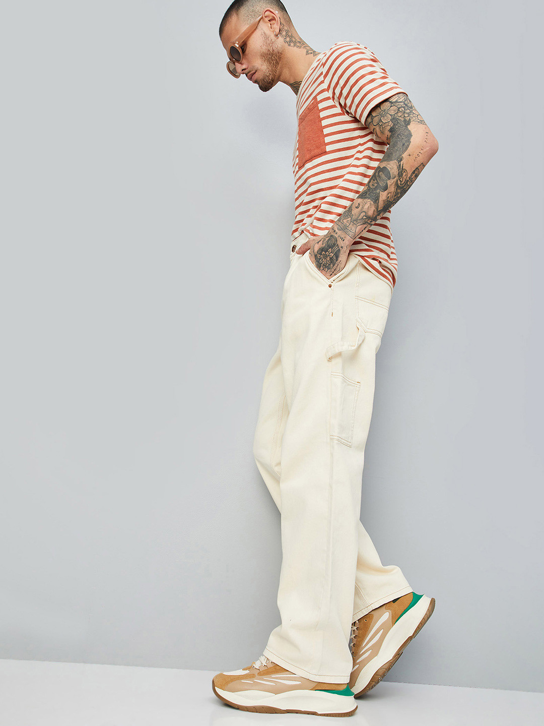 max Men Clean Look Pure Cotton Cargo Jeans