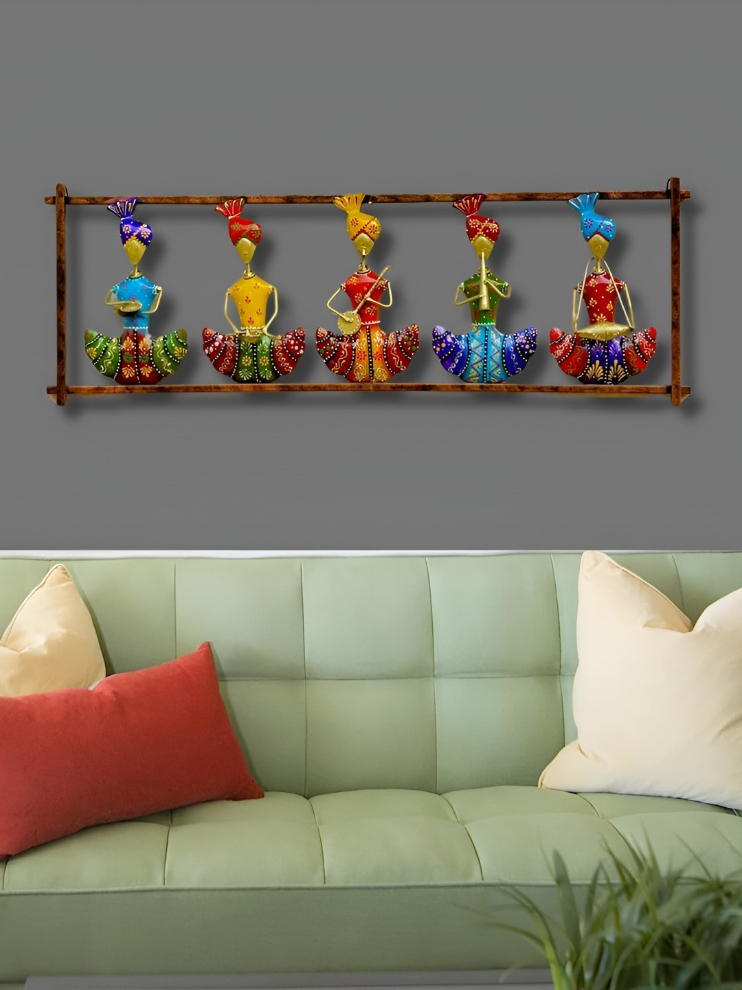 ANSHIKA INTERNATIONAL ajasthani 5 Musicians Metal Bohemian Glossy Hall Wall Hangings-30In