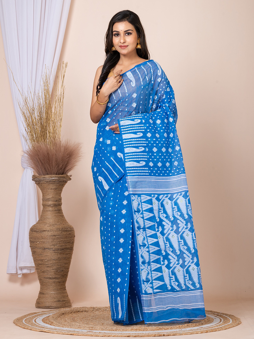 Laa Calcutta Ethnic Motifs Pure Cotton Jamdani Saree