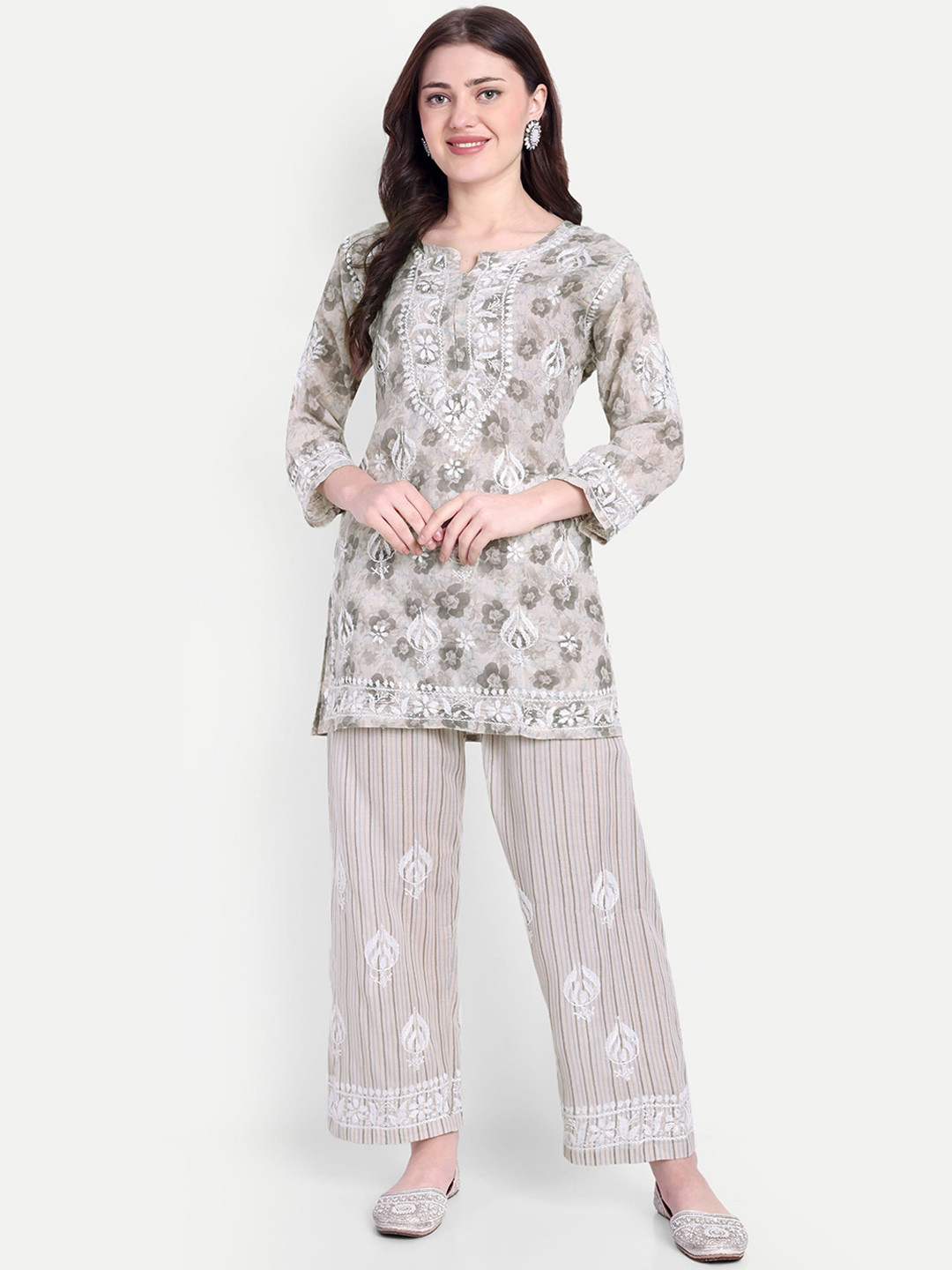 Indiankala4u Floral Printed Chikankari Tunic & Trousers