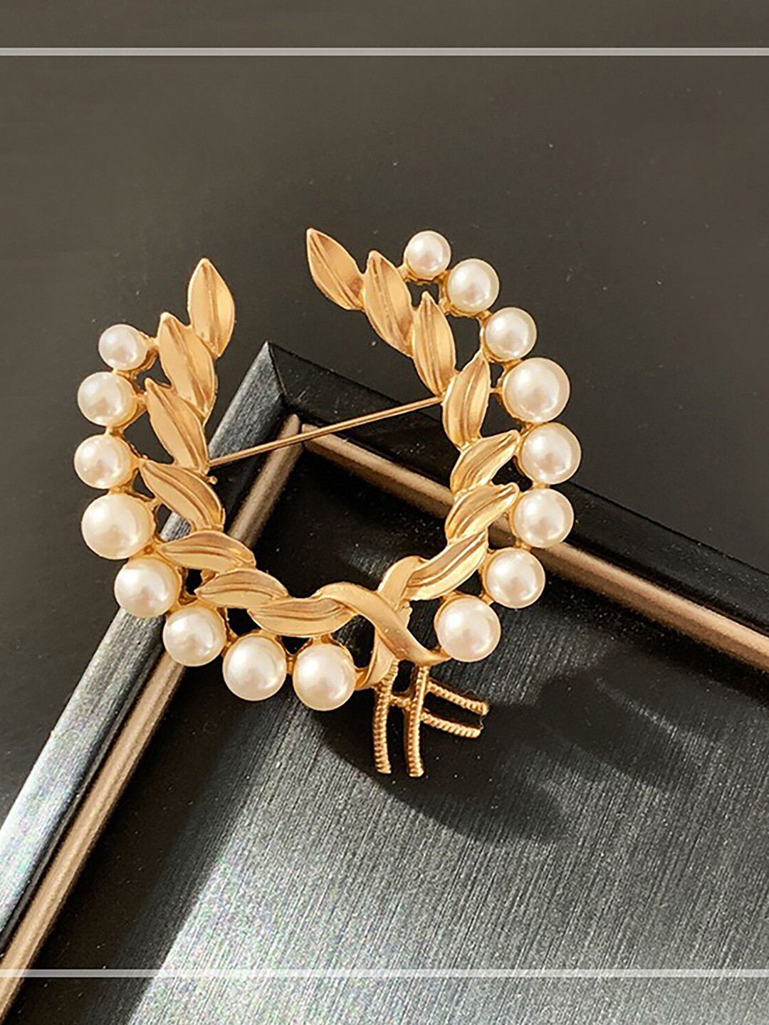 SYGA Unisex Brooch