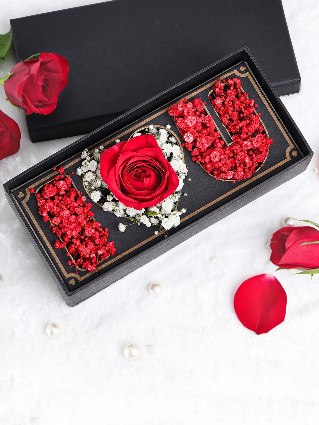 IGP 1Pcs Red Rose Fresh Flower With Red-Sprayed Gypso I Love You Valentines Day Box