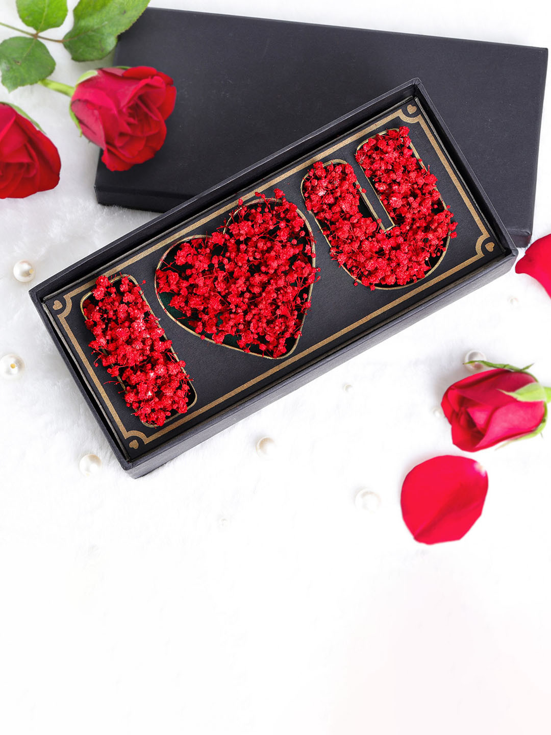 IGP Red Sprayed Gypso Fresh Flowers In A Box