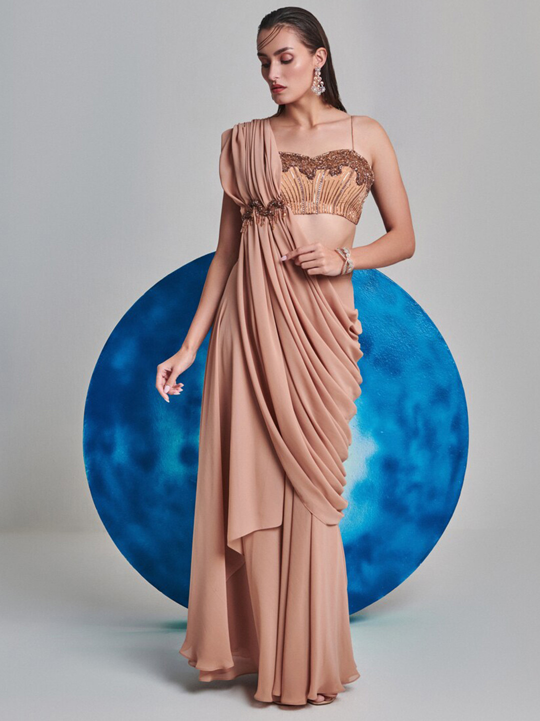 ONE KNOT ONE Embroidered Lehenga Saree