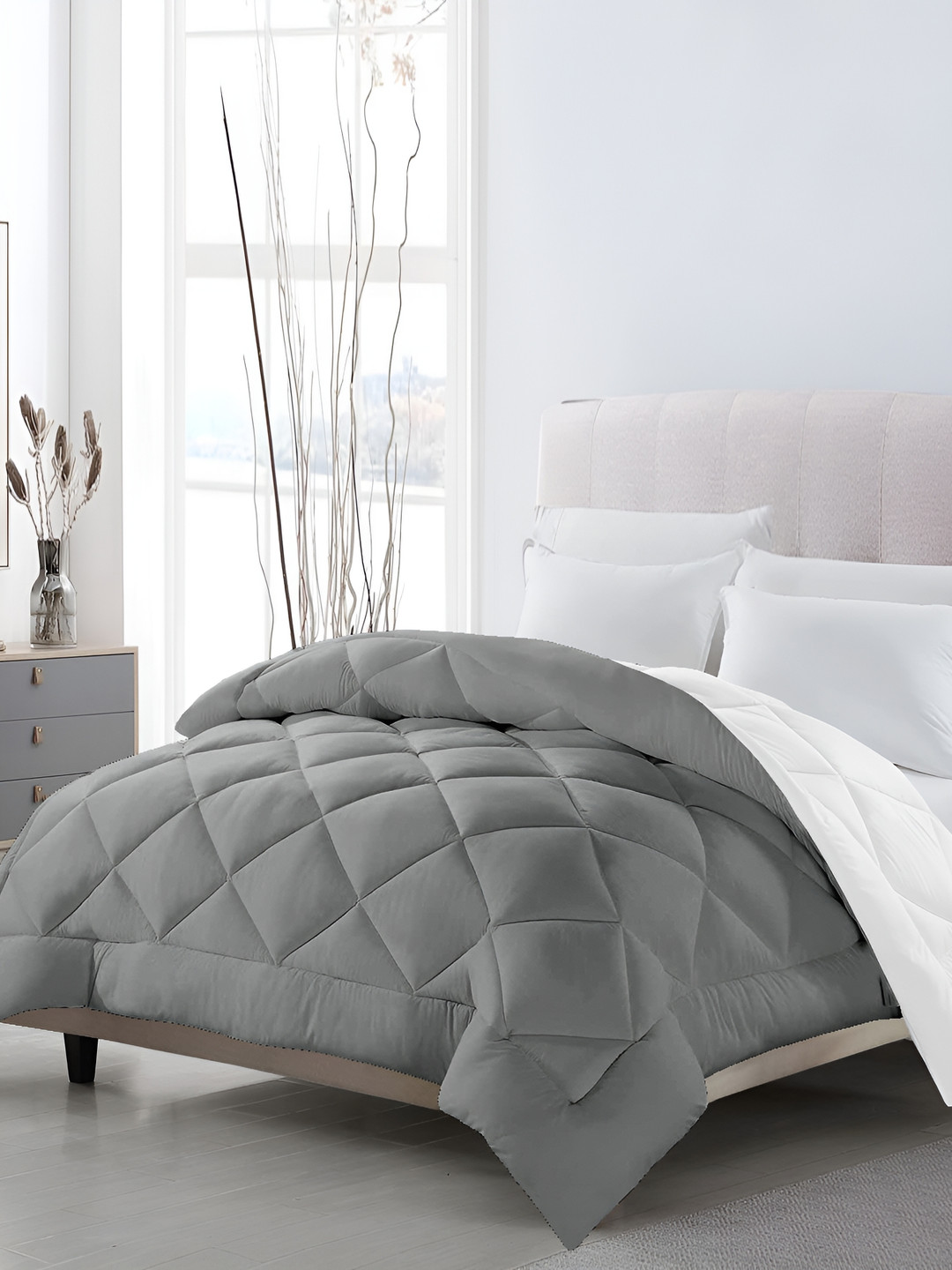 CHICERY Grey & White Double Reversible Bed Comforter