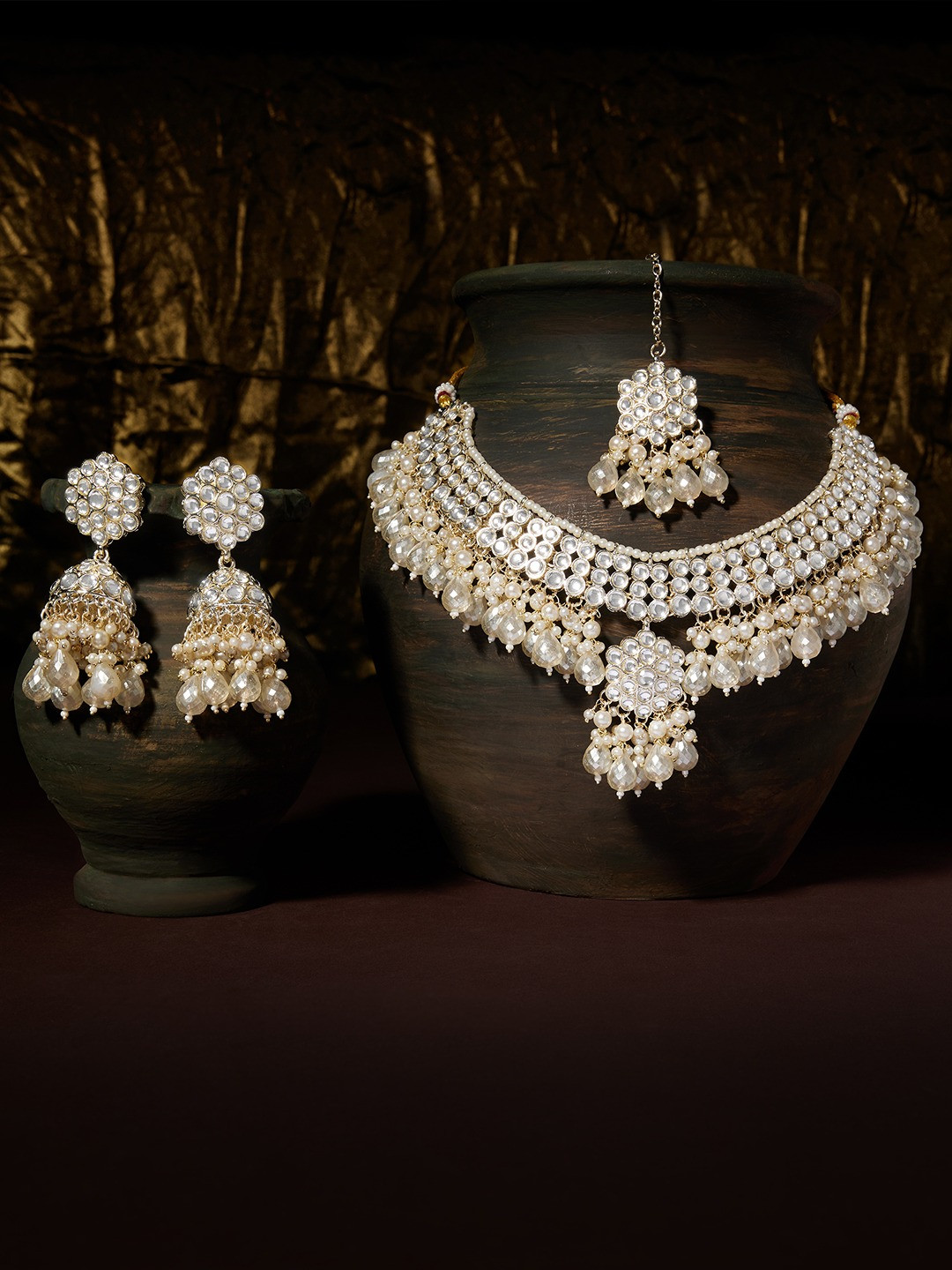 Zaveri Pearls Gold Plated Kundan Studded & Beaded Jewellery Set