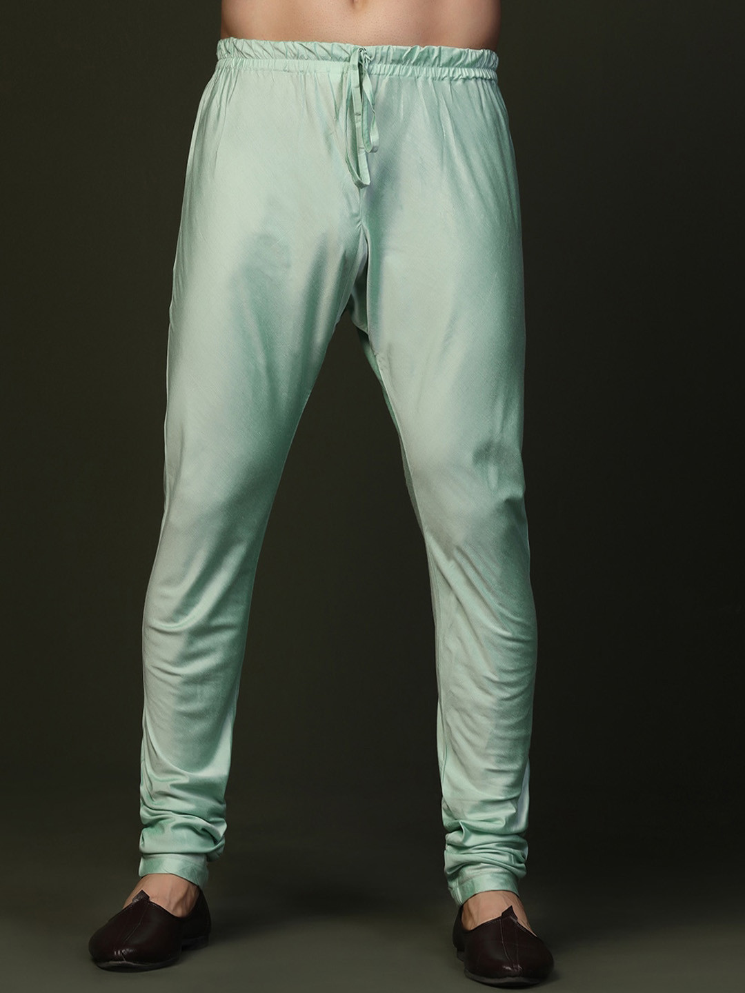 KISAH Men Straight-Fit Churidar