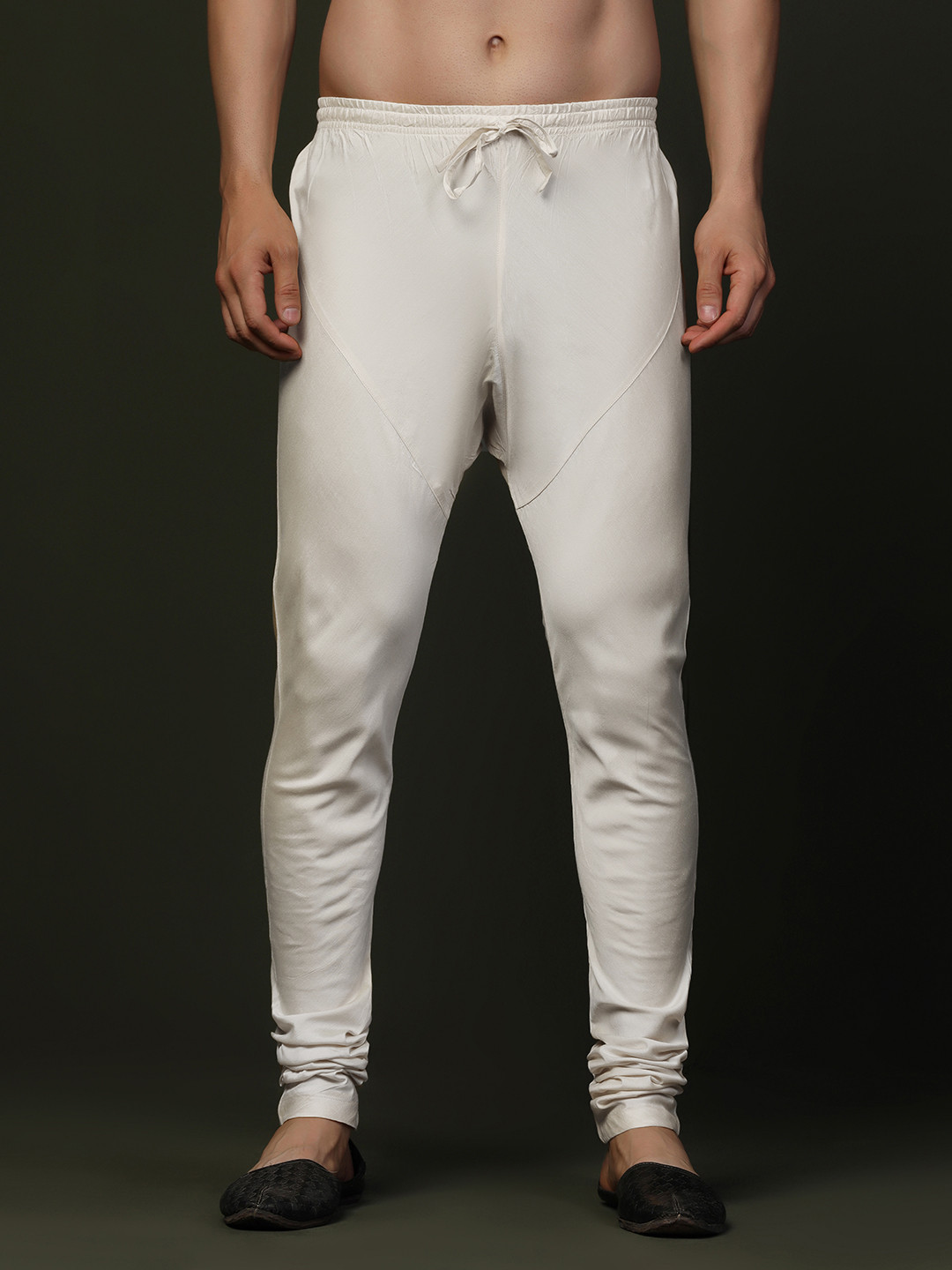 KISAH Men Straight-Fit Churidar