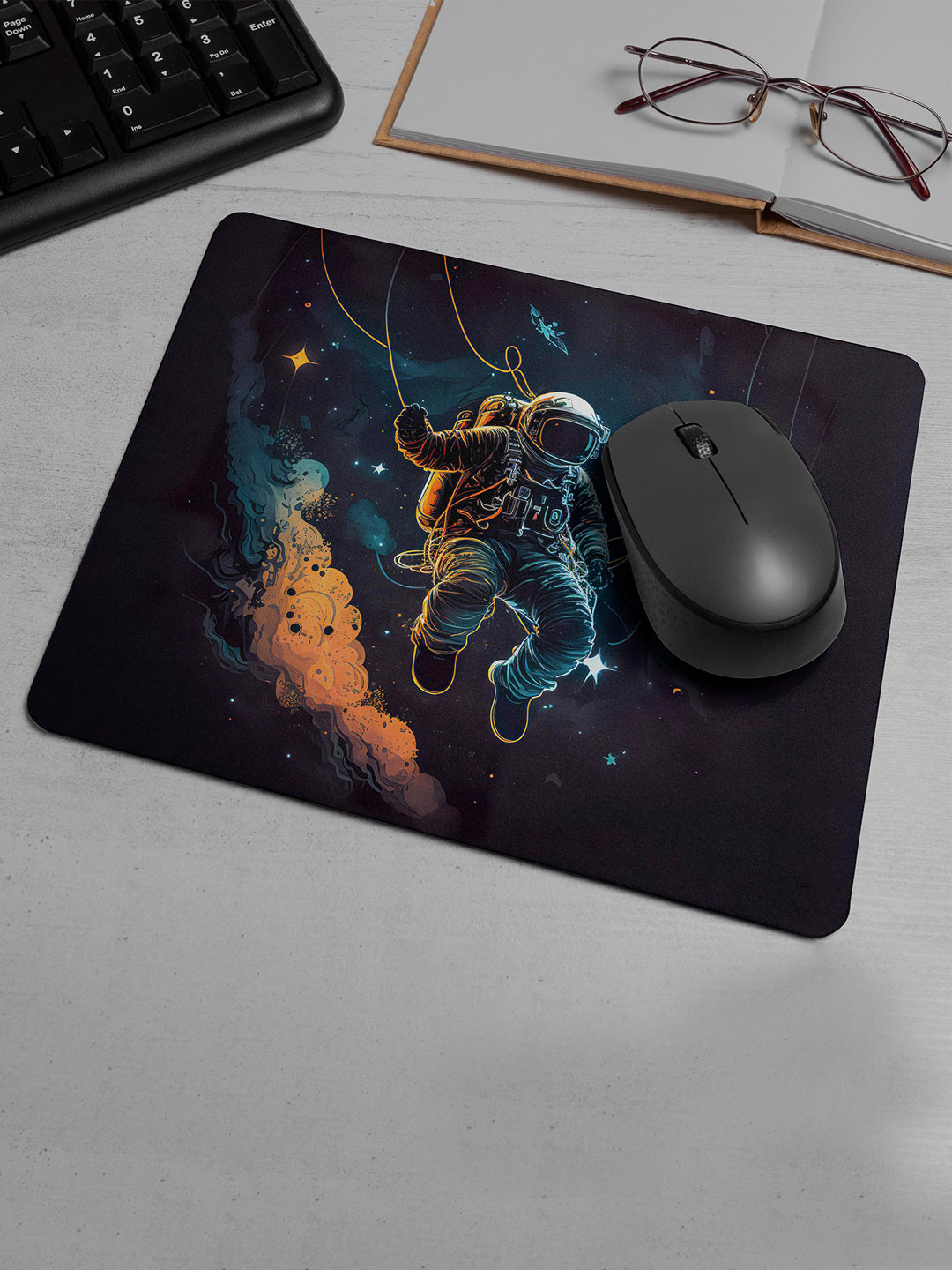 DecorTwist Astronaut Printed Mouse Pad Non-Slip Rubber Base Desk Mousepad