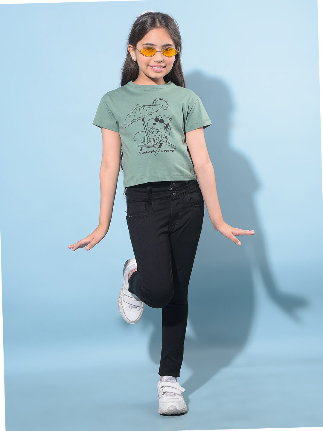Crimsoune Club Girls Typography Printed Applique Slim Fit T-shirt
