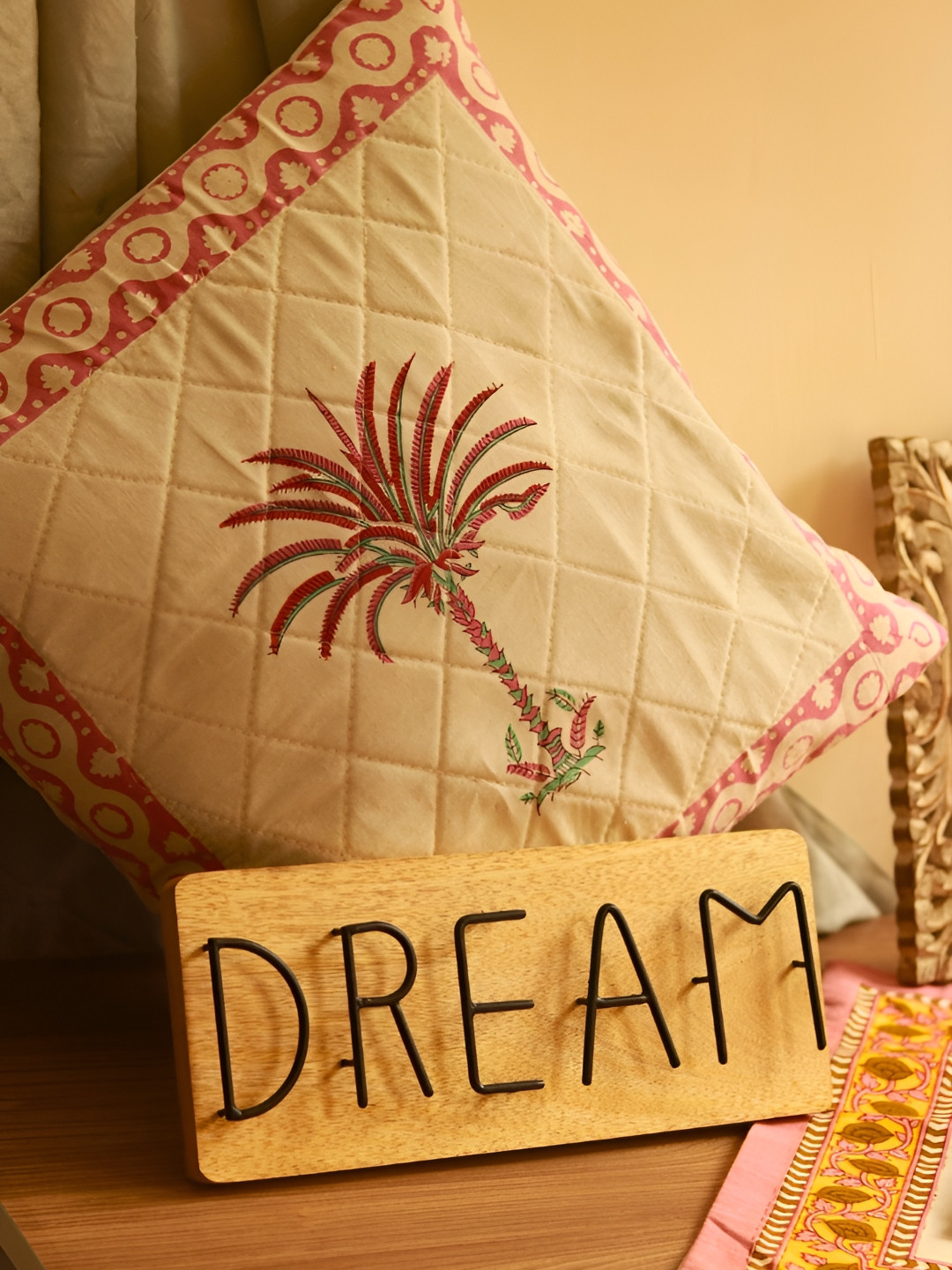 WEAVING HOMES DREAM Board Wood Matte Hanging Hall Signs and Plaques-11In