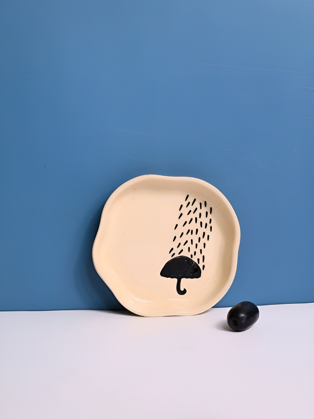 WEAVING HOMES White & Black 2 Pieces Printed Microwave Safe Glossy Ceramic Dessert Plates