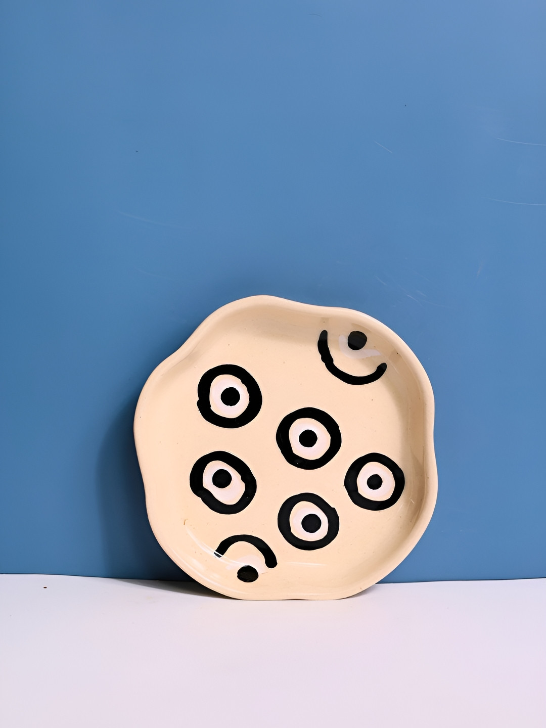 WEAVING HOMES White & Black 2 Pieces Printed Glossy Ceramic Dessert Plates