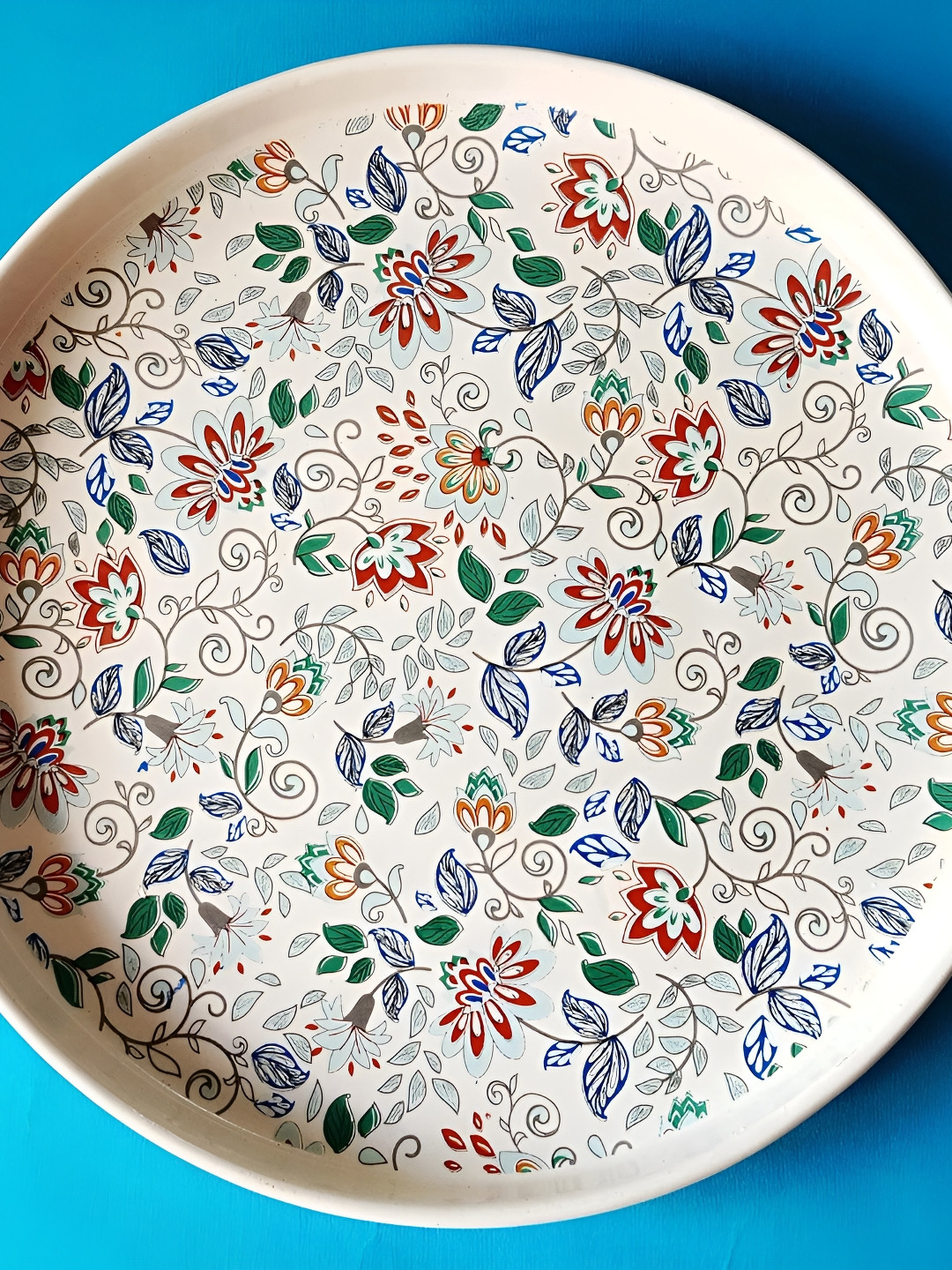 Lupaava White & 1 Pieces Handcrafted Printed Ceramic Matte Plates