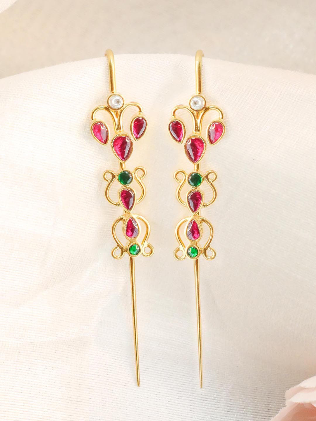 Unniyarcha 92.5 Silver Stone Studded Ear Cuff