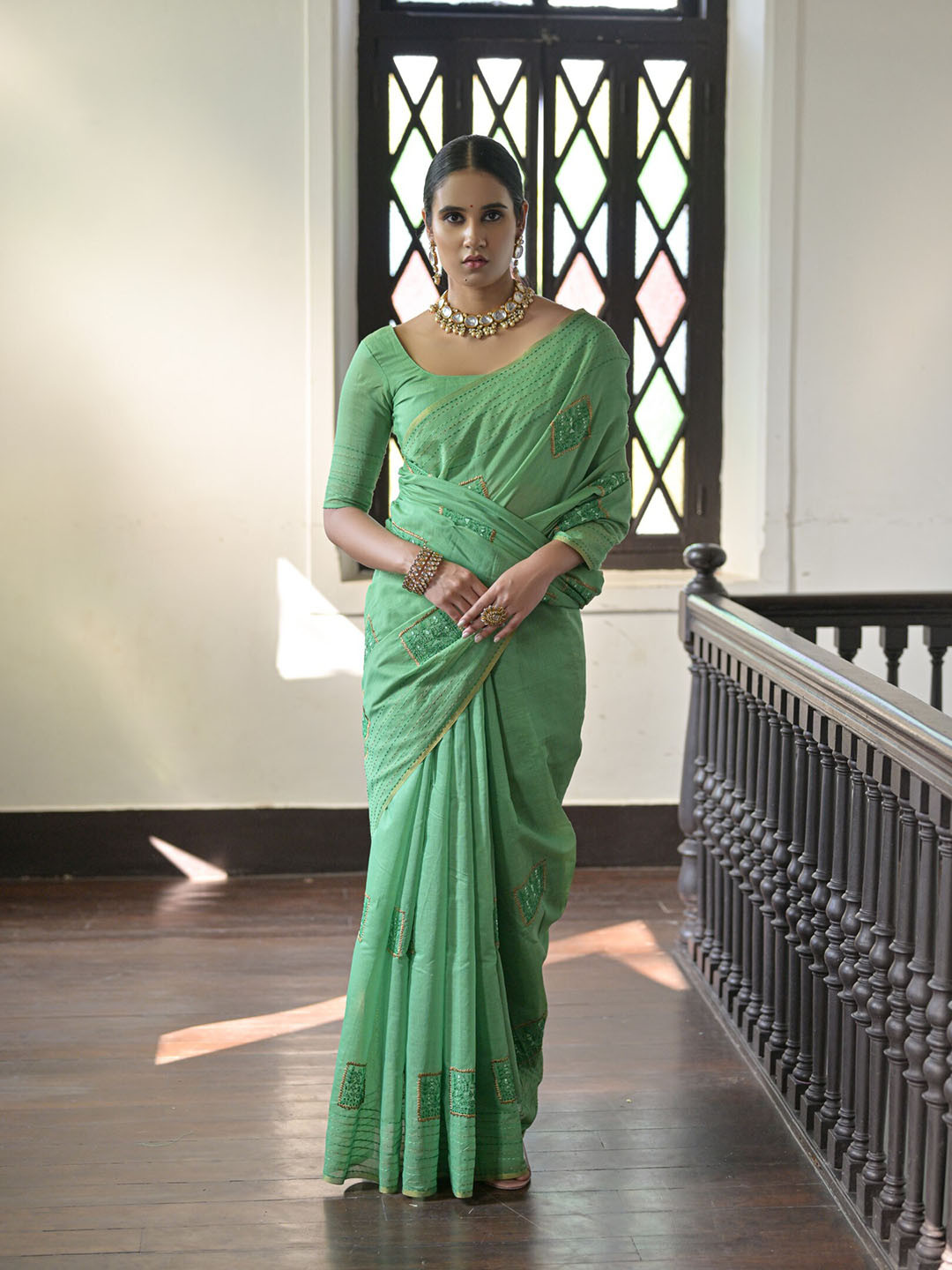 VISHNU WEAVES Geometric Embroidered Pure Linen Pochampally Saree