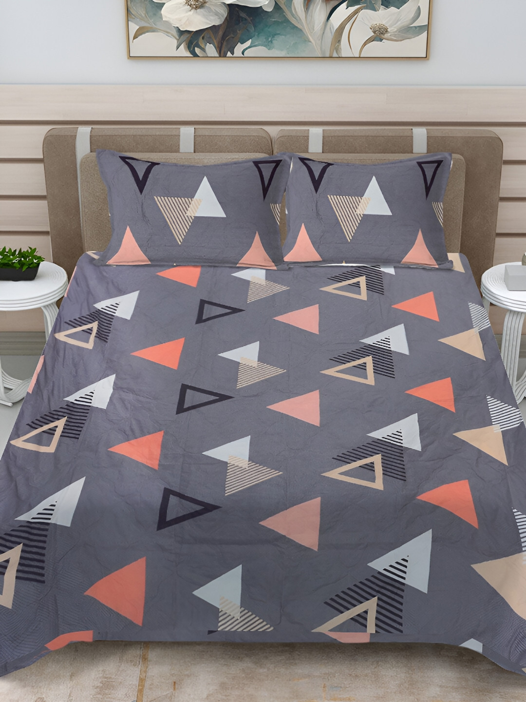 Fabinaliv Grey & Black Geometric Print Quilted Reversible King Bed Cover & 2 Pillow Covers