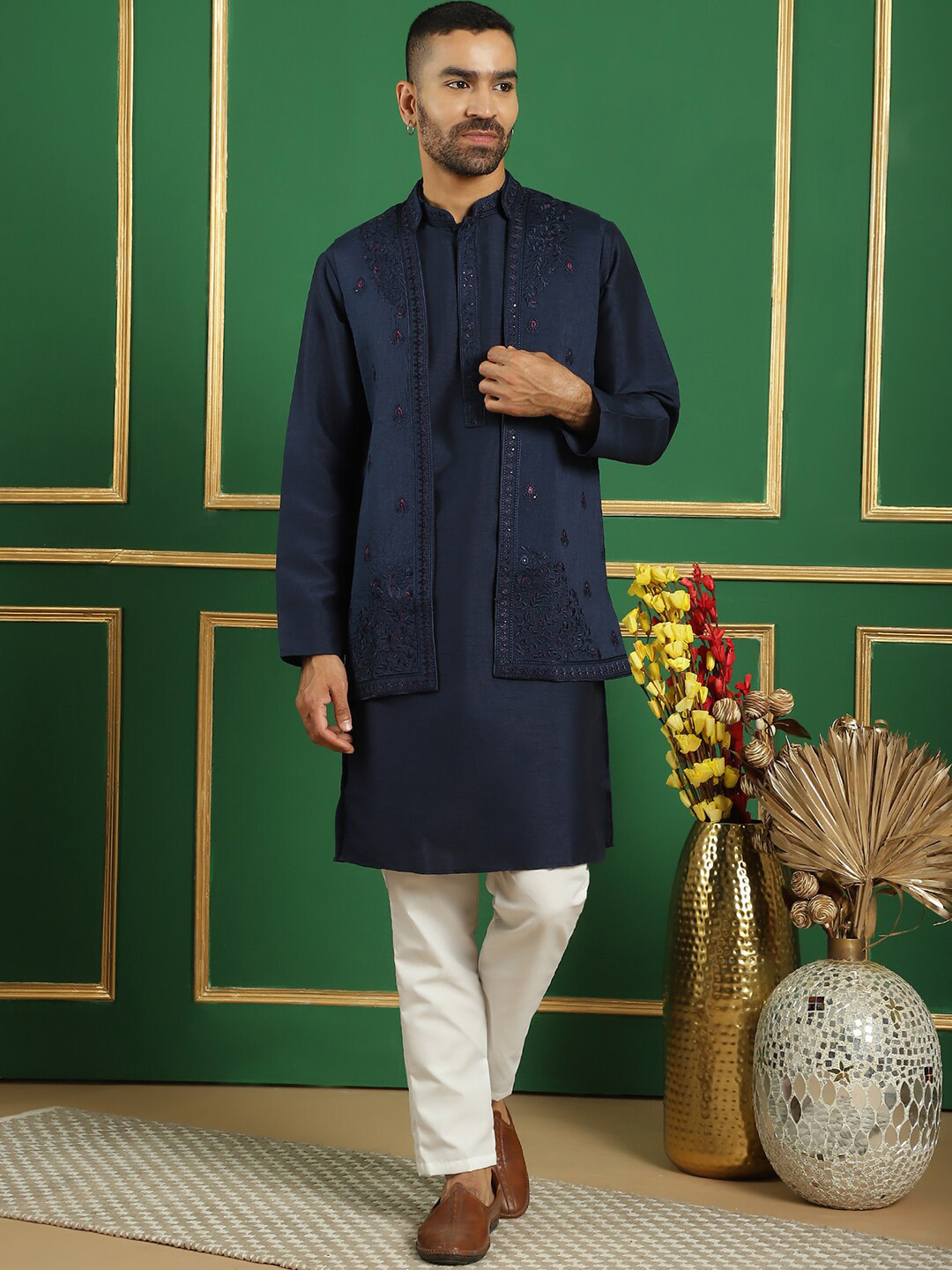 Jompers Mandarin Collar Thread Work Detailed Straight Kurta & Trouser With Jacket