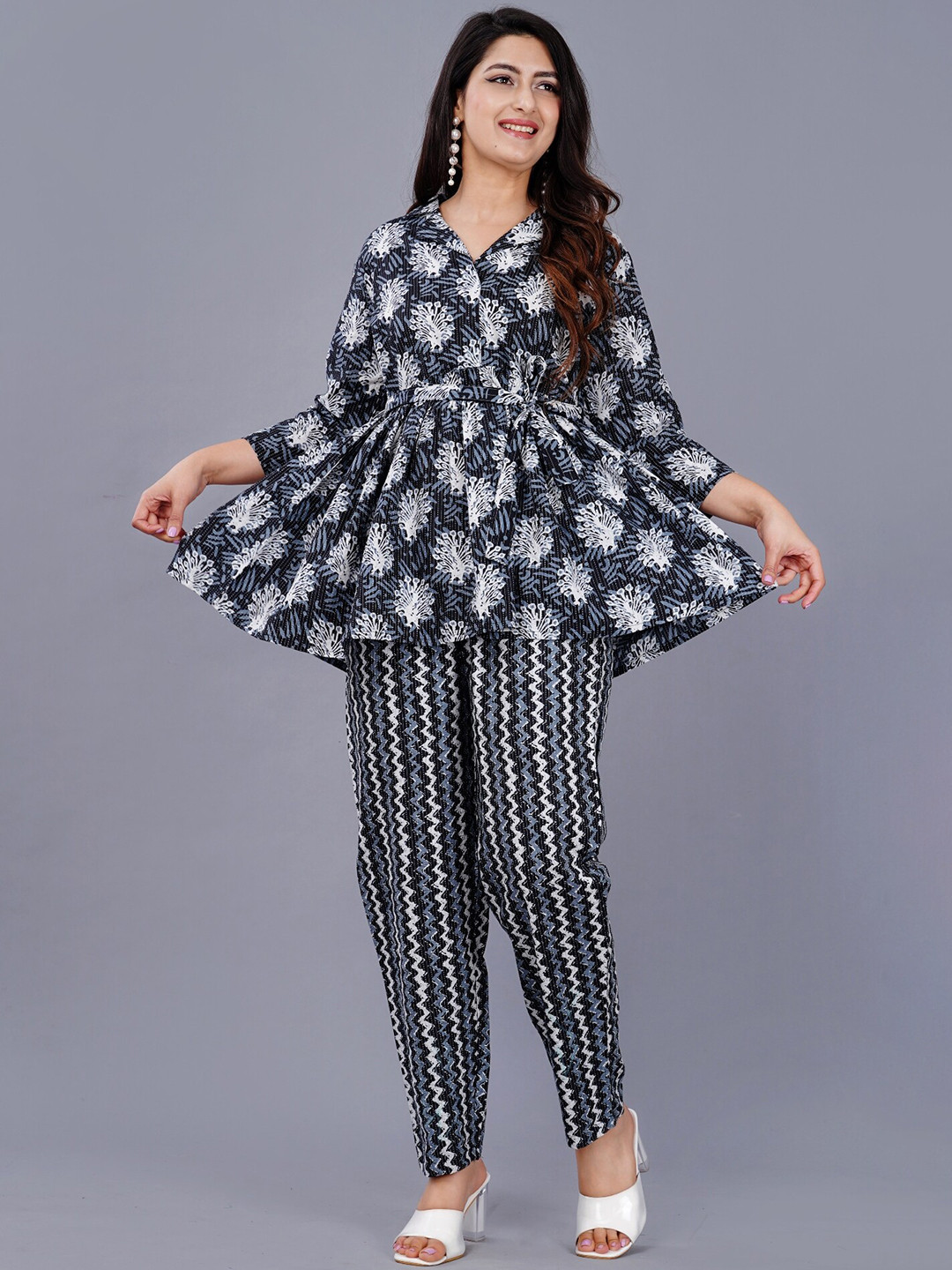 ao services Cuban Collar Floral Printed Regular Pure Cotton Kurti with Trousers