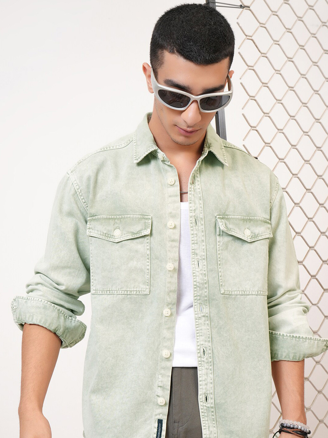 HIGHLANDER Regular Collar Solid Casual Shirt