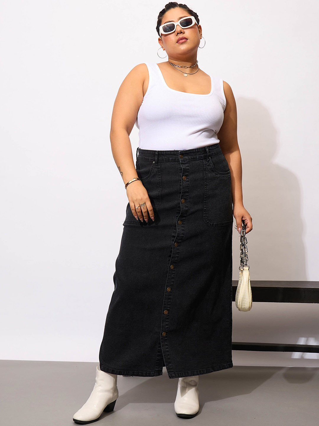 SASSAFRAS Curve  Acid Wash Front Button Skirt