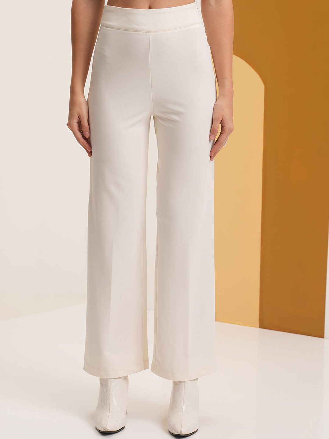 Vishudh Women Cream-Coloured Mid-Rise Trouser