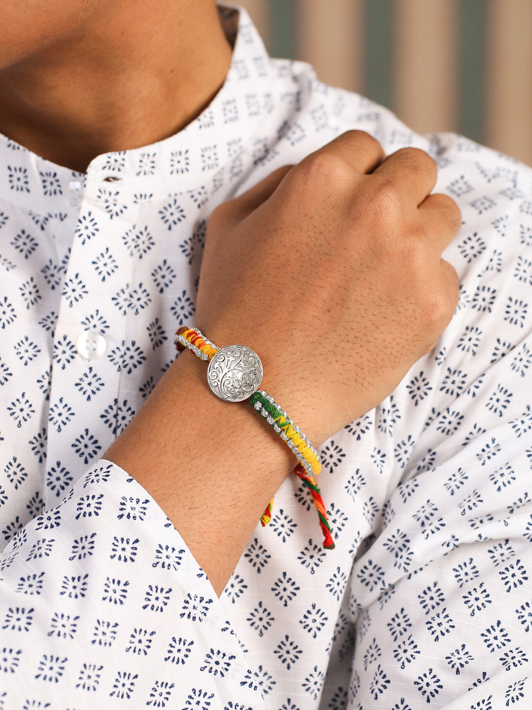 925 Sterling Silver Mossanite Studded Round Motif Filigree Embossed Rakhi For Brother