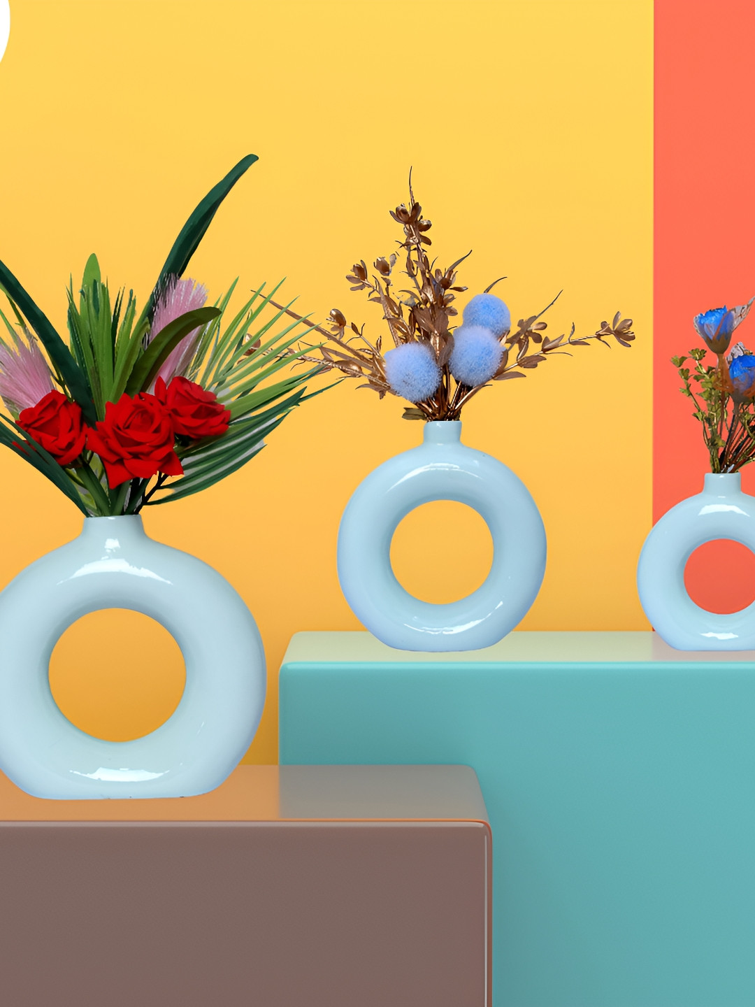 GW CREATIONS 3 Pieces Blue Donut Shaped Flower Vases