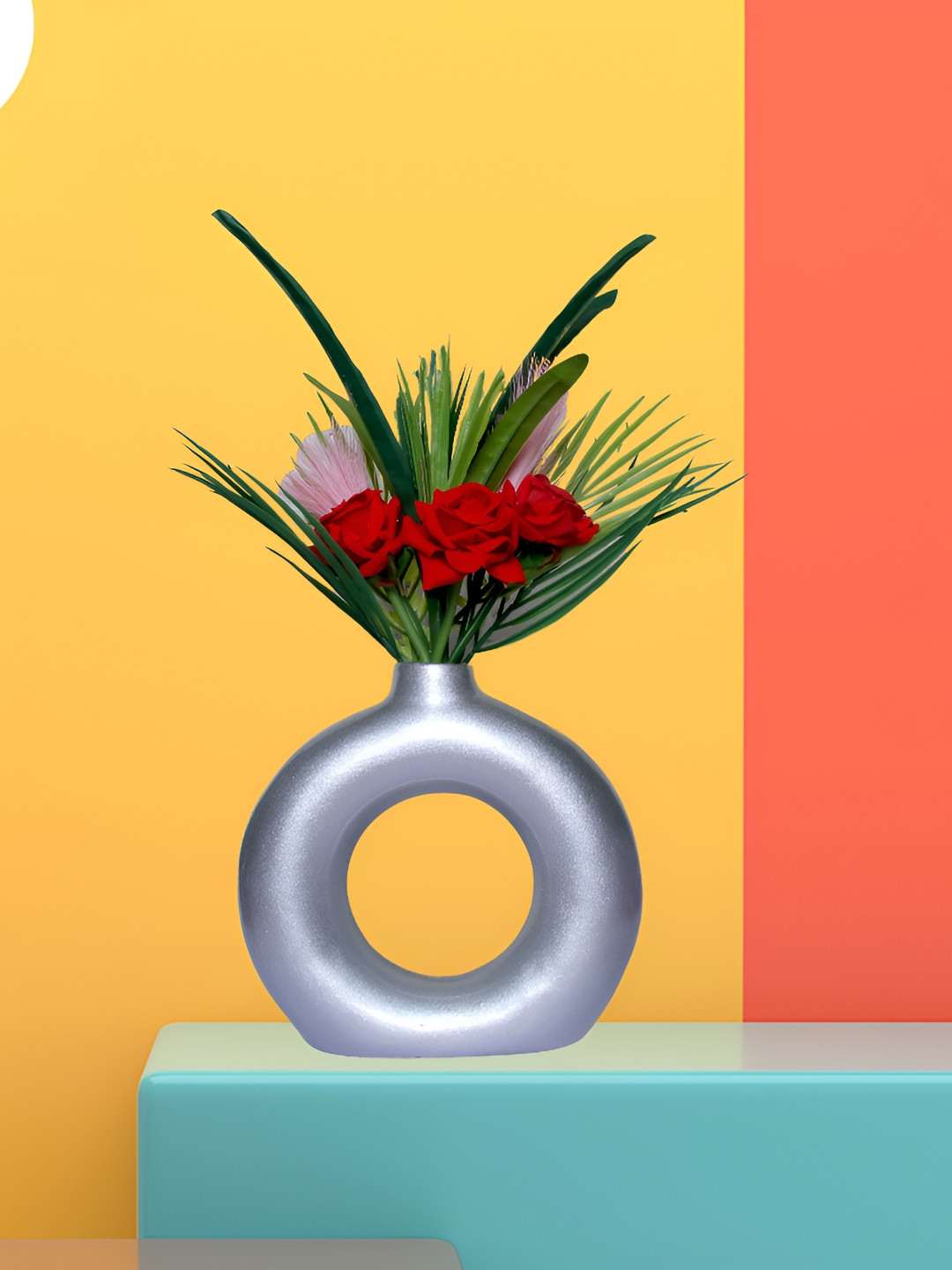 GW CREATIONS Grey Donut Shaped Flower Vase
