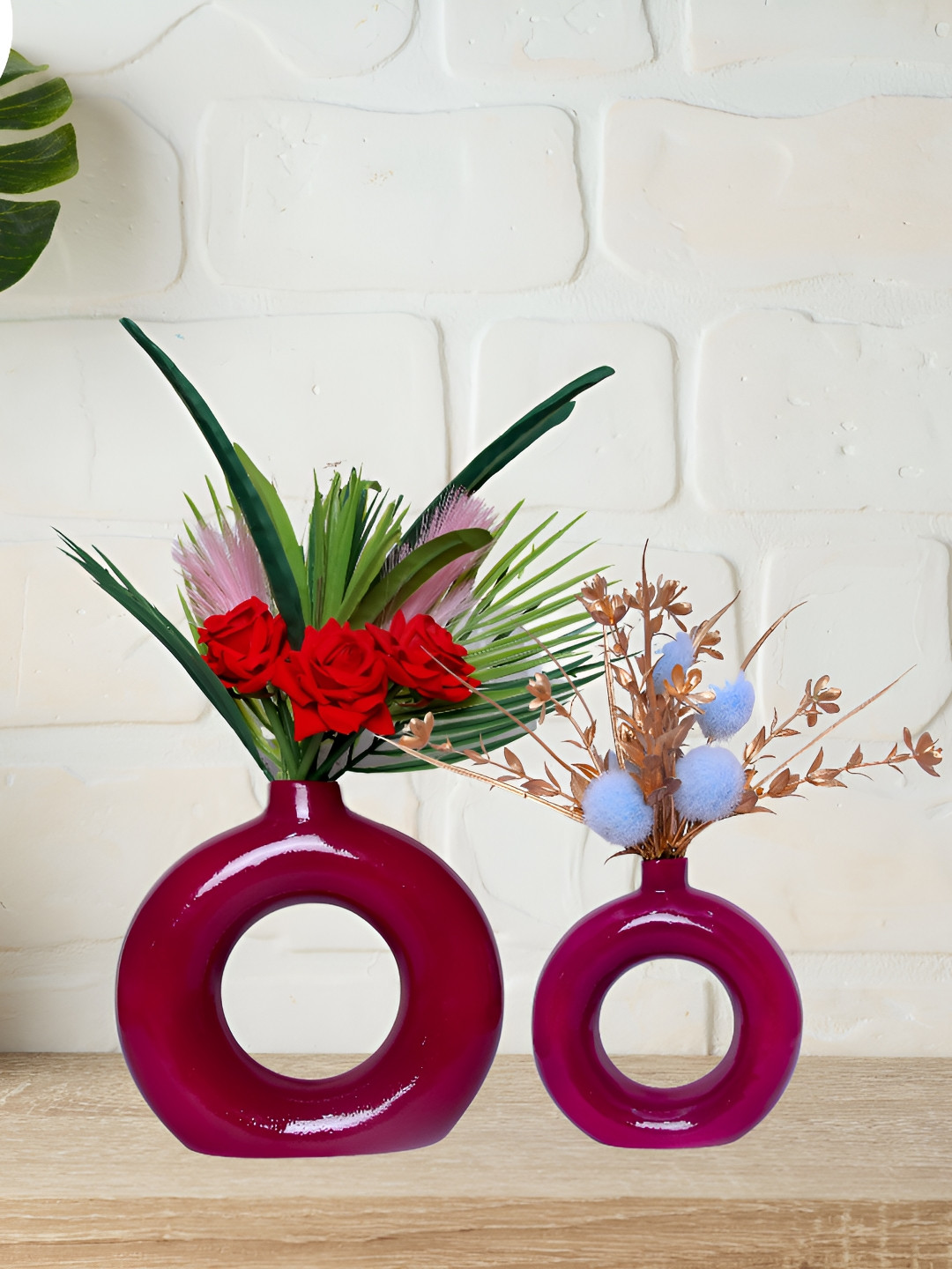GW CREATIONS Red 2 Pieces Donut Shaped Flower Vases