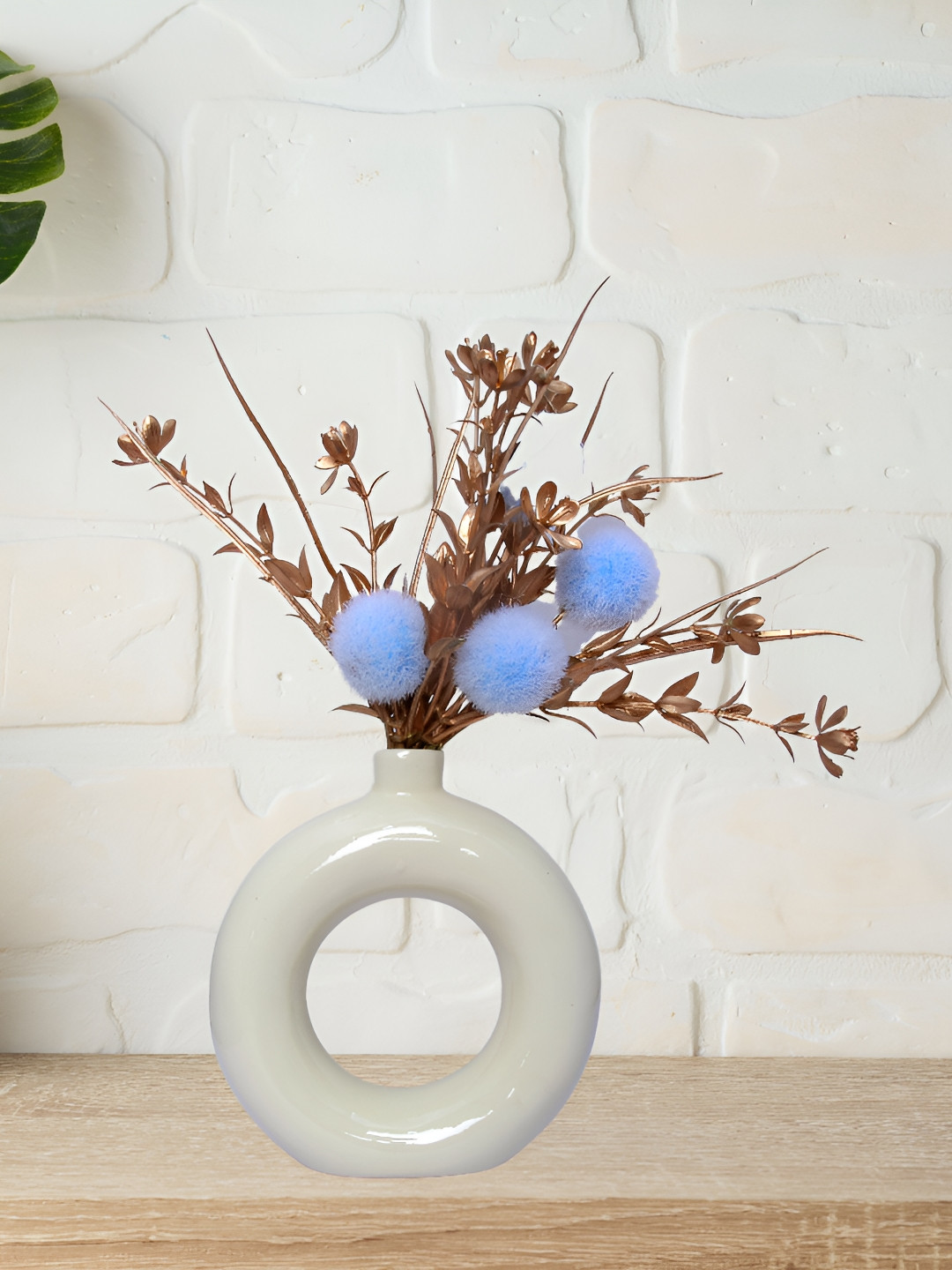 GW CREATIONS White Donut-shaped Flower Vase