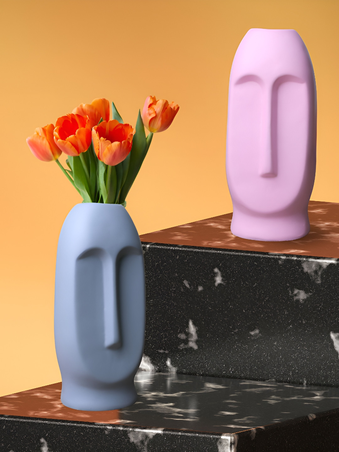 GW CREATIONS 2-pcs Blue & Pink Textured Face-shaped Flower Vase
