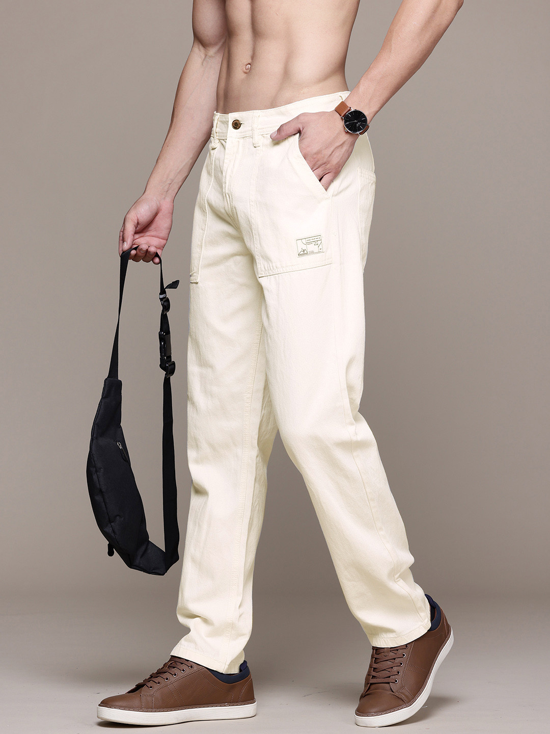 The Roadster Lifestyle Co. Men Relaxed Fit Pure Cotton Jeans