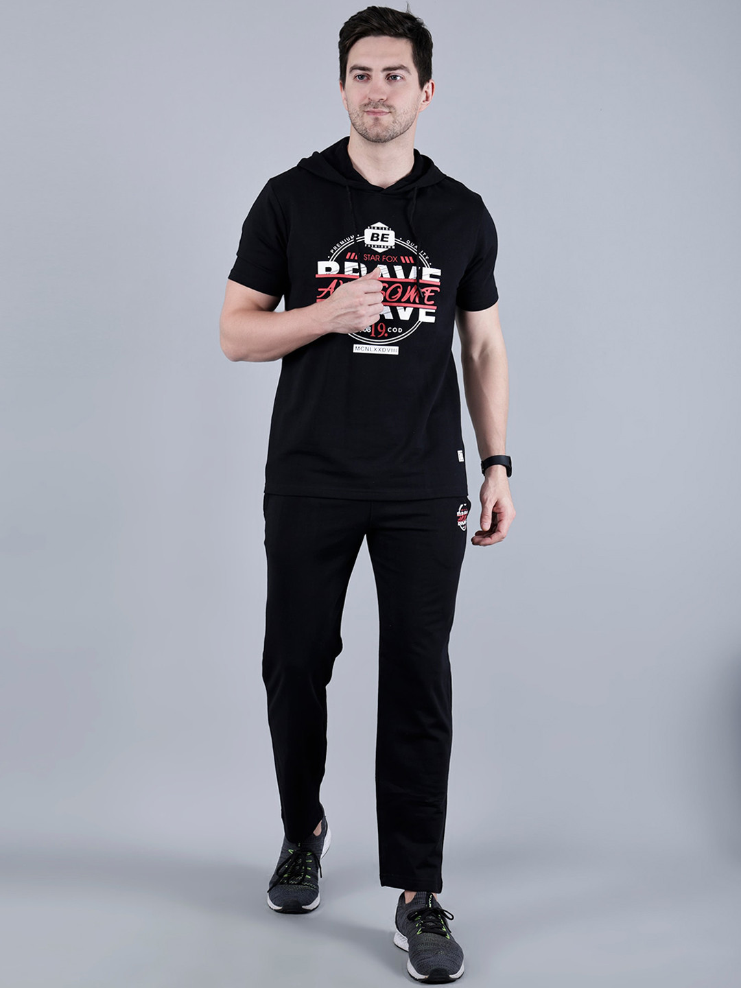 STARFOX Men Typography Printed Hooded T-shirt with Trousers