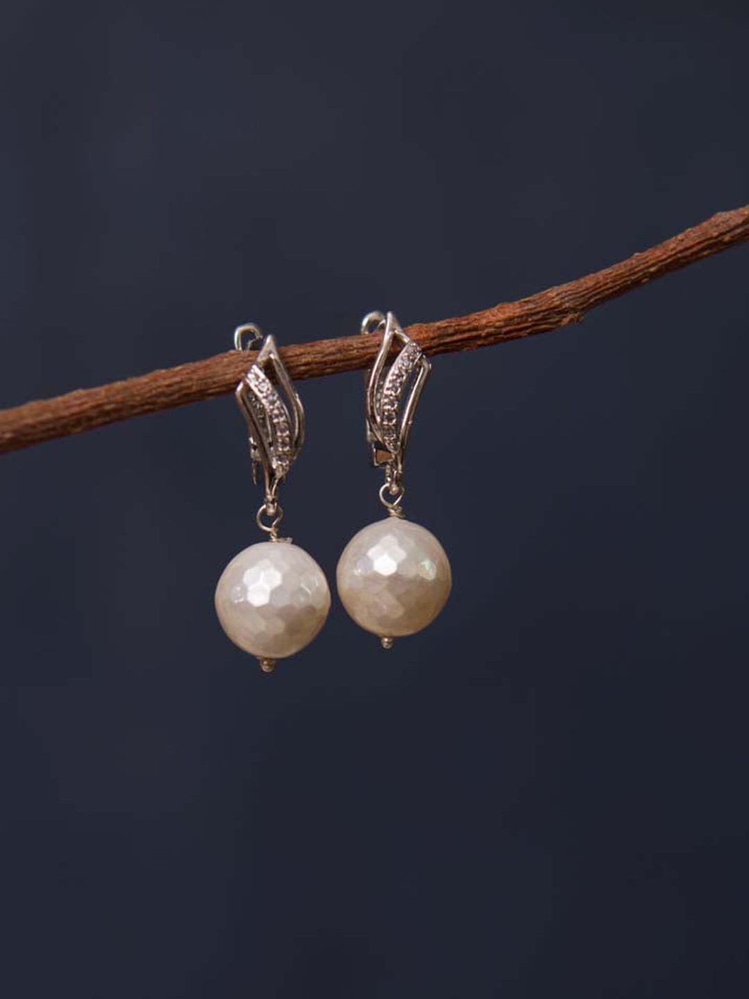 Totapari Silver-Plated Manufactured Pearls Zirconia Drop Earring