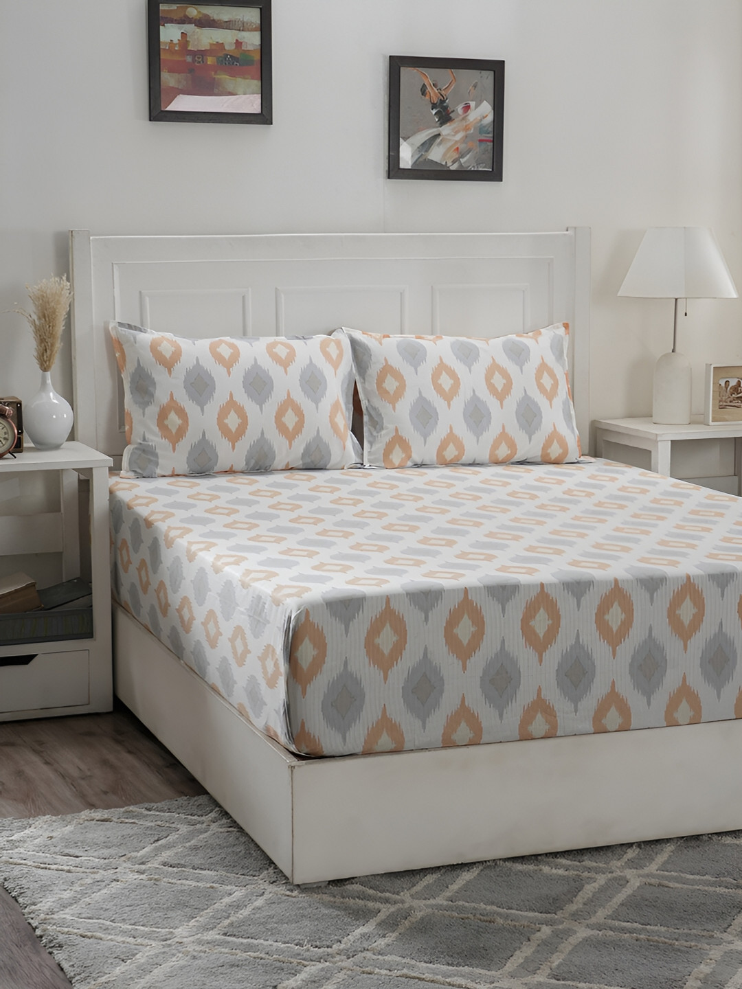 MASPAR Hermosa Optimist Bloom Lucasta Red Geometric Cotton 144 TC King Bedsheet with 2 Pillow Covers-108 x 108 inches