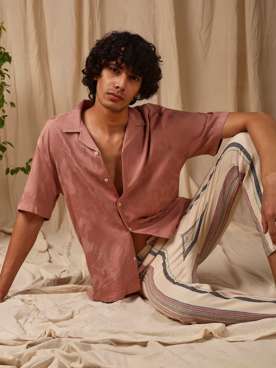 4 TRIPLE O FIVE O BY MUFTI Floral Printed Cutaway Collar Short Sleeves Oversized Casual Shirt