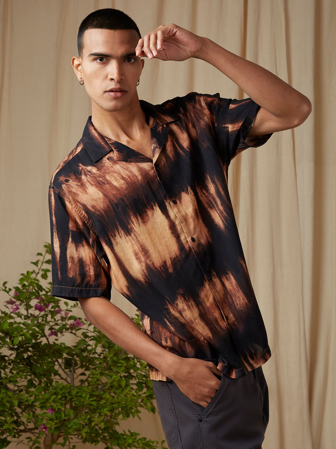 4 TRIPLE O FIVE O BY MUFTI Printed Loose Fit Casual Shirt