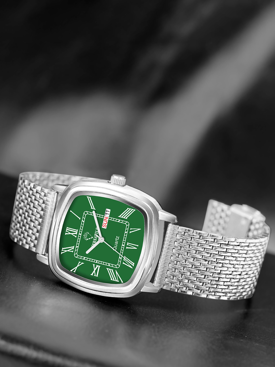 Versatile Men Bracelet Style Straps Analogue Watch v Sqre green