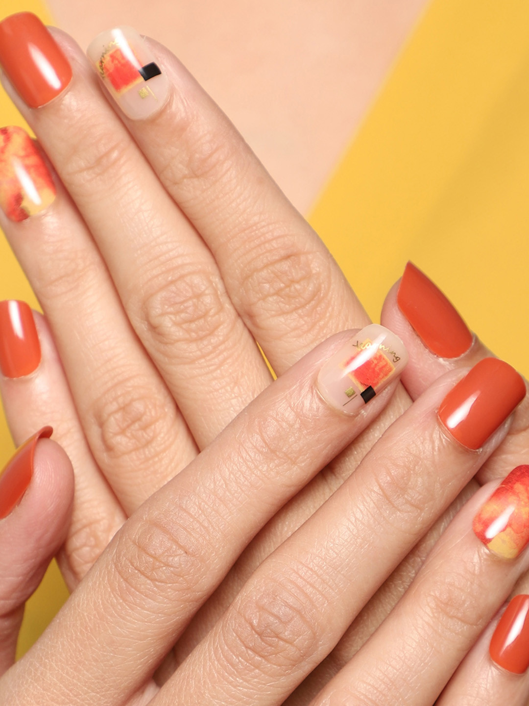 LICK 30 Pcs Glossy Flower Pattern Fake Artificial Press On Nails - Orange