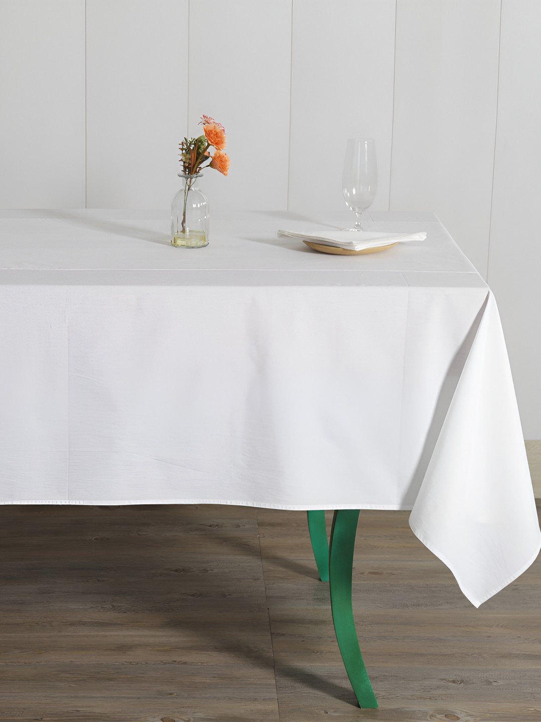 HANDICRAFT PALACE White Cotton 8 Seater Table Cover & 8 Napkins